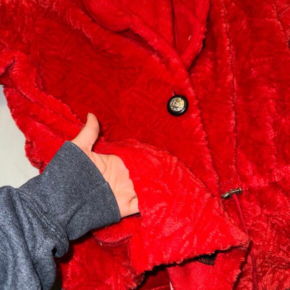 Vintage Duffel Outdoor Women’s Size Medium Red Fuzzy Jacket Button Up w Pockets - Picture 3 of 7